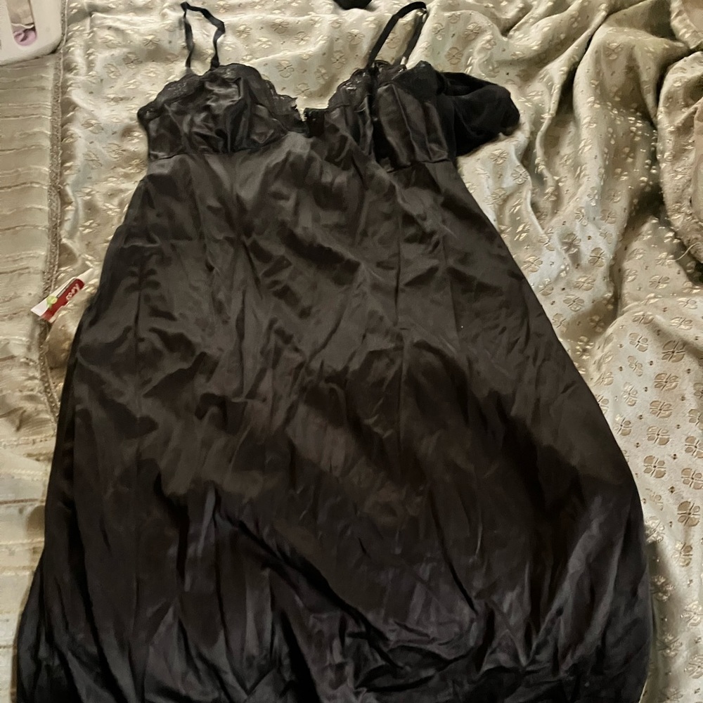 Black lacey silk dress medium